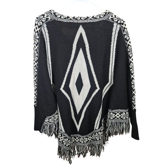 64 Sixty Five Knit Fringe Poncho – Boho Cozy, Cabincore, Fall Streetwear - Picture 7 of 10